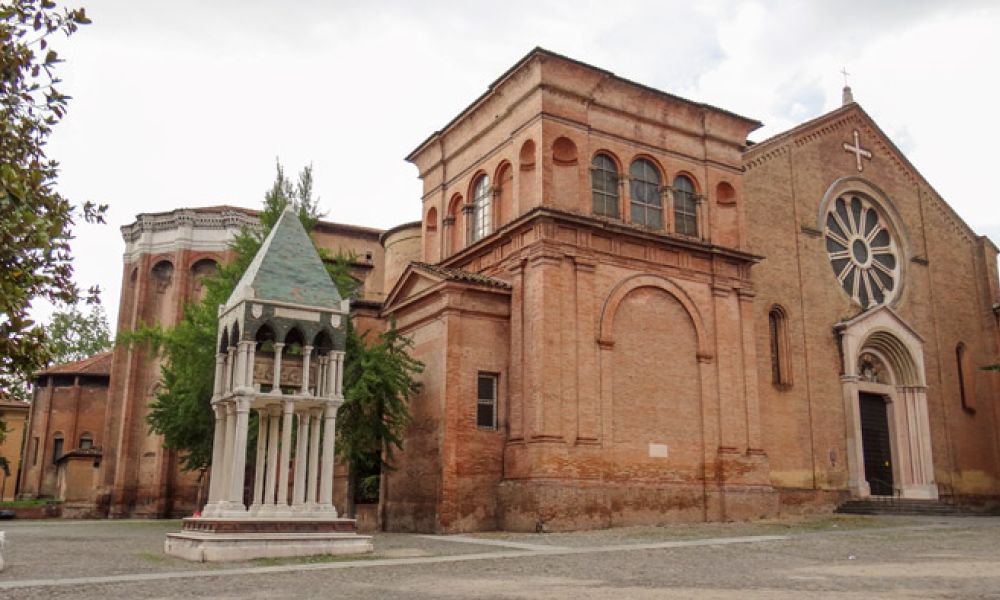 Maggio al Salotto della stazione di Auser Bologna